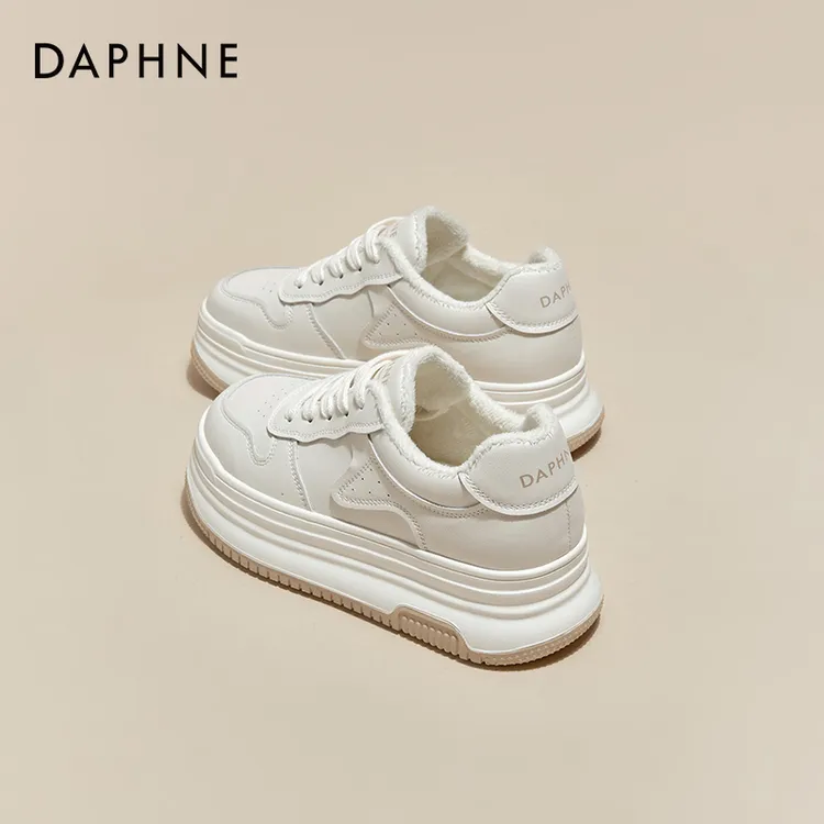 达芙妮厚底系带小白鞋女2025秋冬新款时尚潮流板鞋加绒增高运动鞋