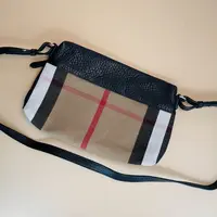 95新 BURBERRY/博柏利 博柏利经典斜挎/8480