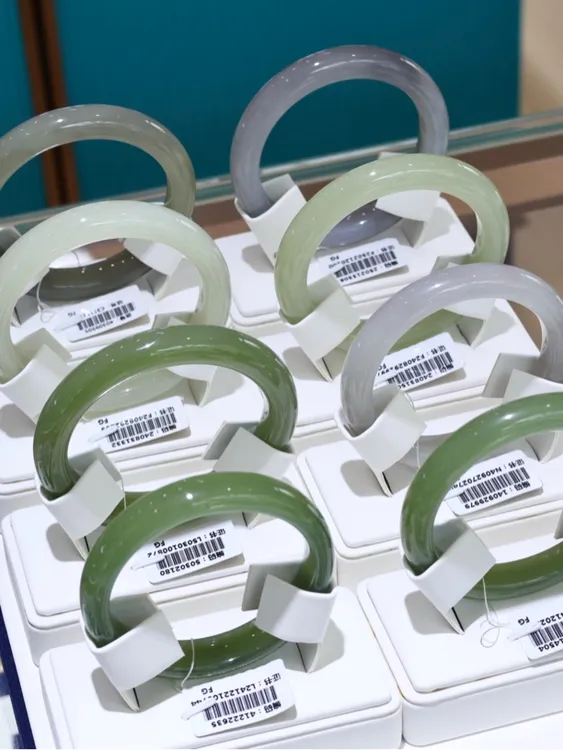 天然和田玉手镯放漏-正1