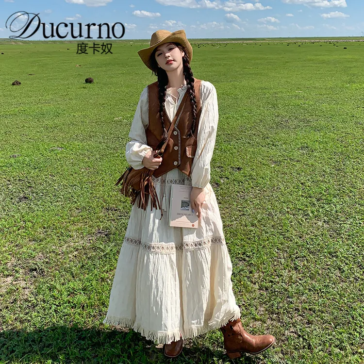美拉德白色长袖度假风洋装女2025春秋季新款旅游穿搭马甲裙子套装