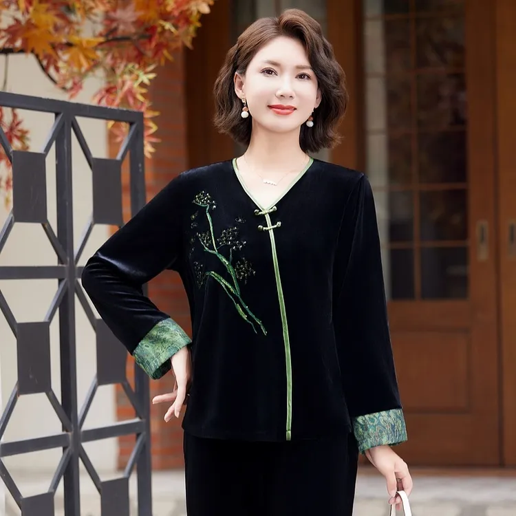 中老年女装妈妈装T恤春季新款时尚洋气打底衫高贵气质阔太太上衣