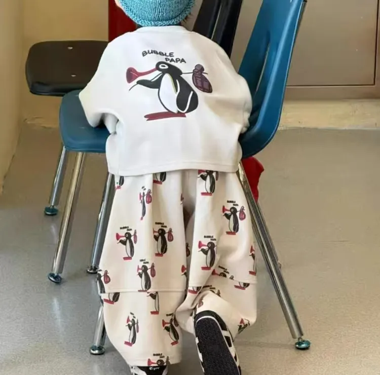 韩版男女宝秋季企鹅新款套装儿童卫衣阔腿裤两件套休闲百搭时尚