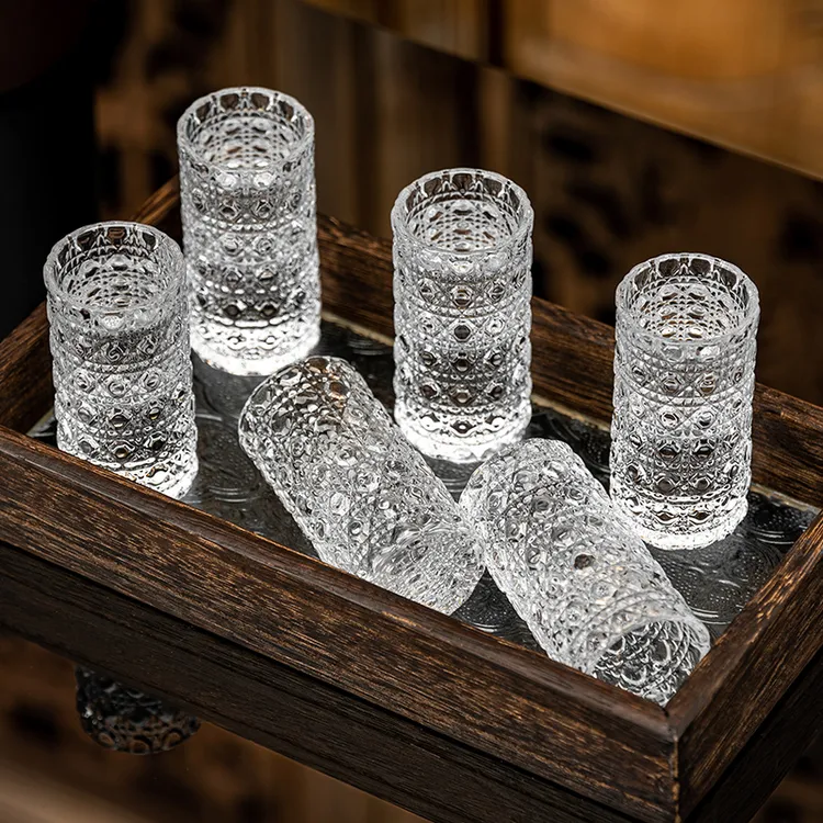 浮雕宝石白酒杯套装家用高档分酒器具小酒盅一口小子弹烈酒shot杯