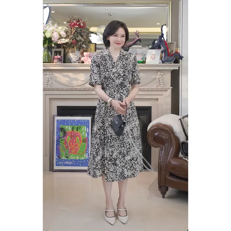 我是摩羯 步步生花 6A级19MM桑蚕丝双面印花夏优雅短袖连衣裙