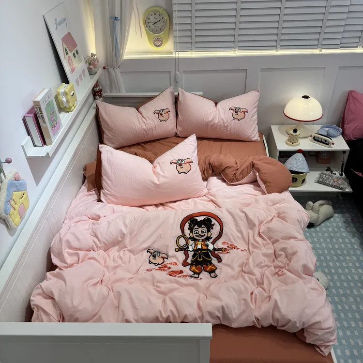 春夏新款-超柔软可爱卡通猪猪毛巾绣学生宿舍三件套床单被套
