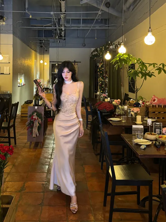 Z32952法式名媛拼接亮片钉珠吊带连衣裙女秋百搭修身晚礼服包臀裙