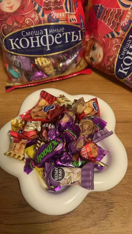 俄罗斯风味什锦混合糖多种口味糖果软糖巧克力味混装散装庆喜零食