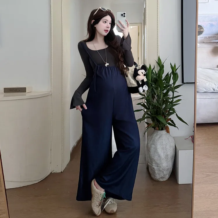 孕妇装秋装套装时尚款2025新款时尚韩版大码气质背带裤显瘦两件套