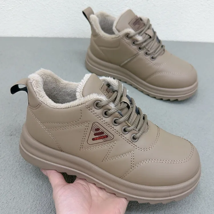 冬季雪地靴女新款加绒保暖马丁靴时尚百搭面包鞋加厚防滑妈妈棉靴