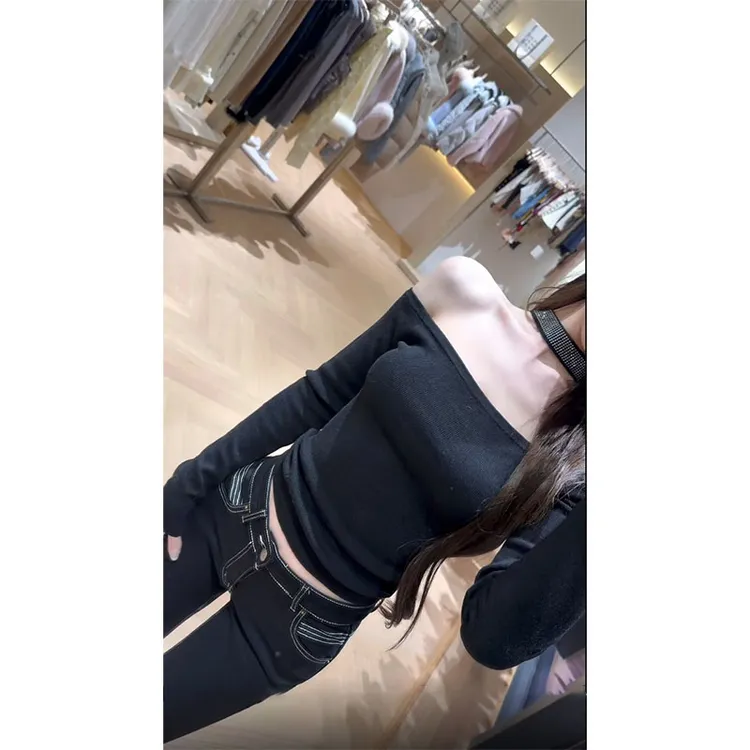 【漫感轮廓】2026春季新款正反两穿挂脖露肩上衣配显瘦牛仔裤两件套