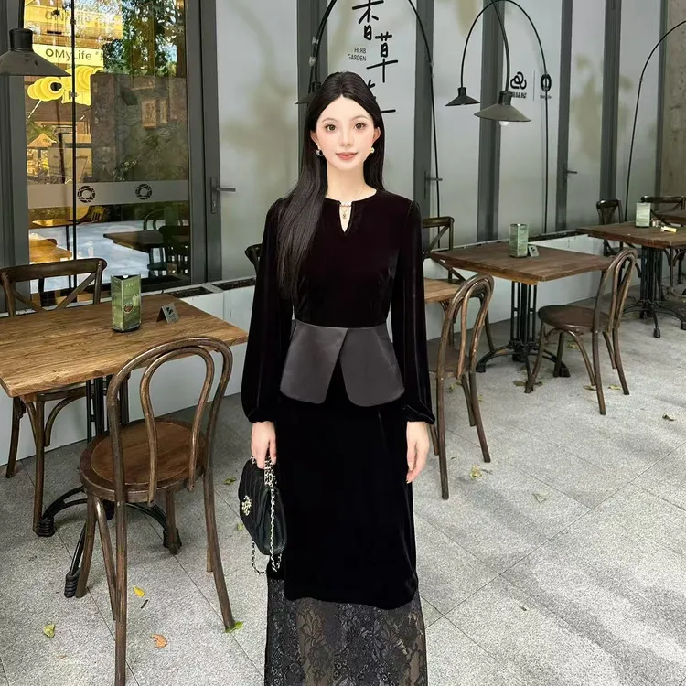 【猫七七】2025早秋新款小香风套装气质女装丝绒裙两件套Q53TZW5047