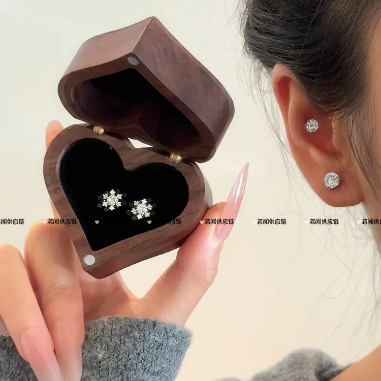 合金耳饰 闪钻磁吸耳蜗钉吸铁石耳钉小雪花耳钉小众设计感耳饰