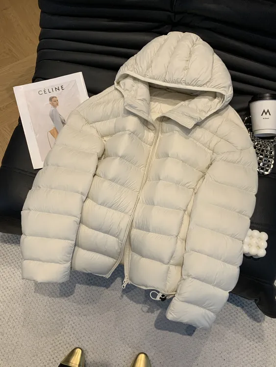 欧货泡芙排骨设计感2025冬新款通勤风加厚保暖面包服韩版棉服外套