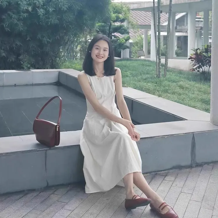 2025夏季款法式温柔风茶歇白色气质连衣裙女小个子简约无袖背心裙