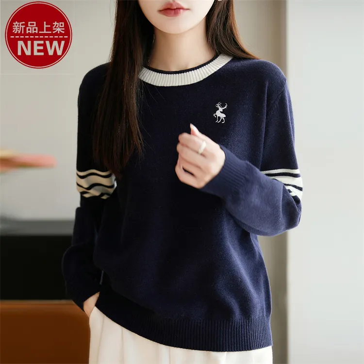 品牌新款时尚女气质撞色圆领小鹿刺绣袖子带条纹气质百搭针织衫女