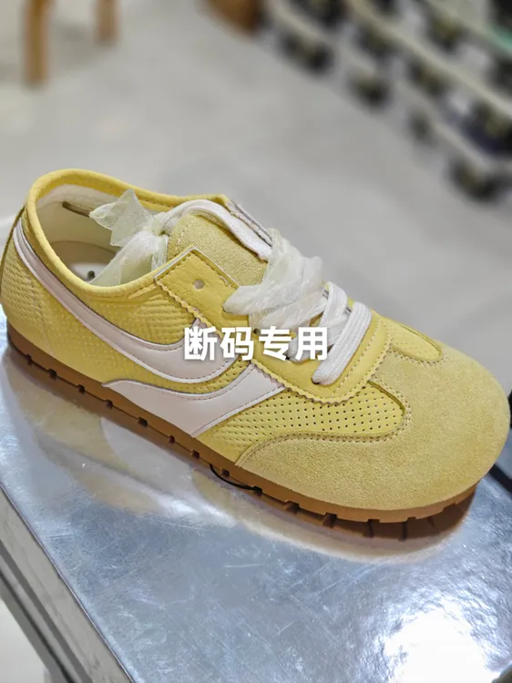 圆头防滑修面皮时尚休闲鞋低跟舒适百搭