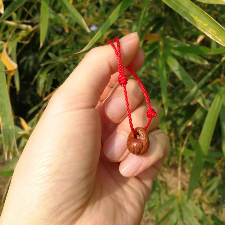 野生桃核非遗手工桃篮红绳手绳脚绳儿童百天满月礼物
