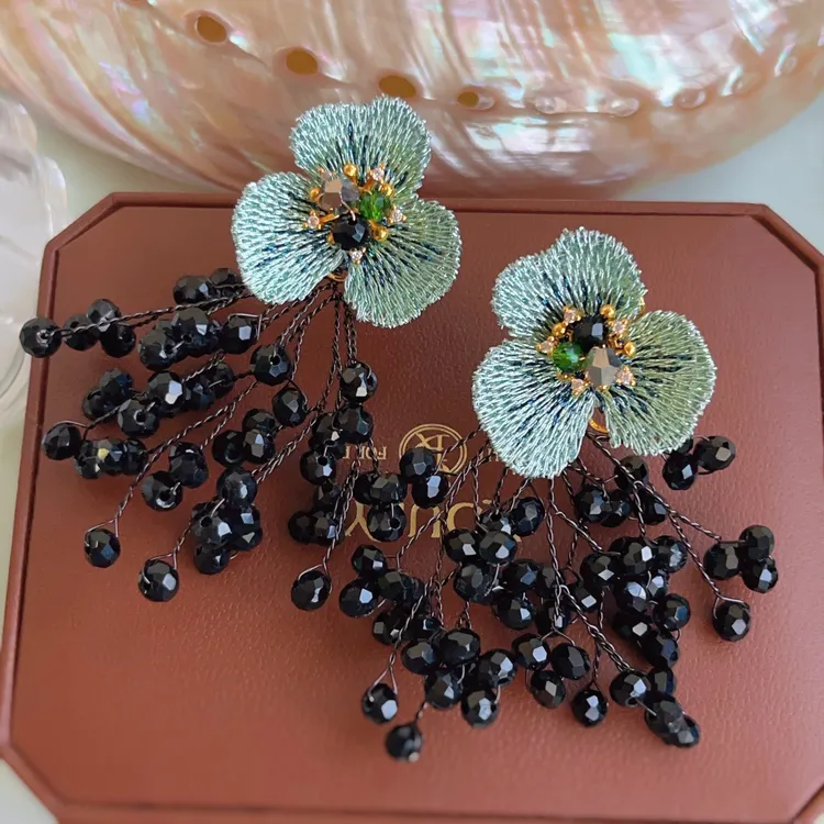 黄铜耳饰 法式复古浪漫刺绣多切面串珠耳钉国风重工古典耳环长款