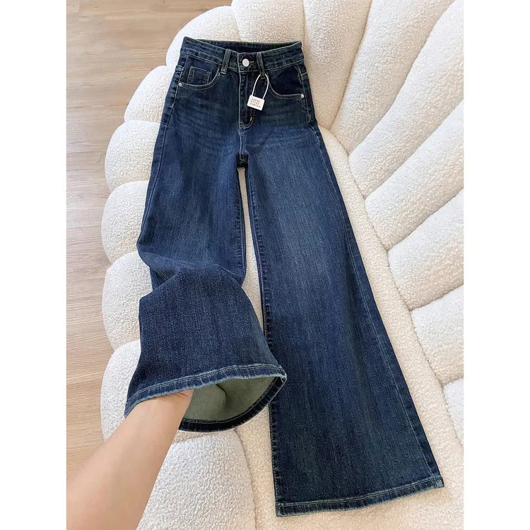 深蓝色加绒微喇牛仔裤女2025新款秋冬复古宽松高腰不贴腿喇叭裤子