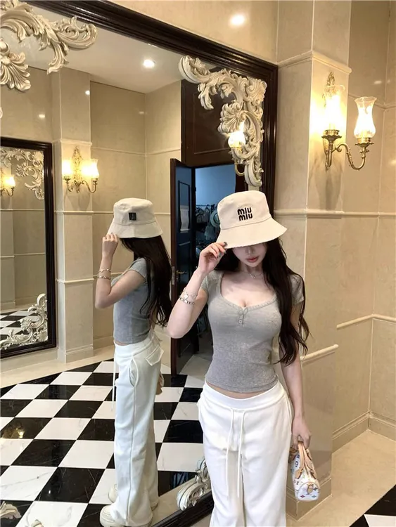 纯棉桃心领纽扣设计感辣妹正肩短袖T恤女夏季时尚短款打底衫上衣
