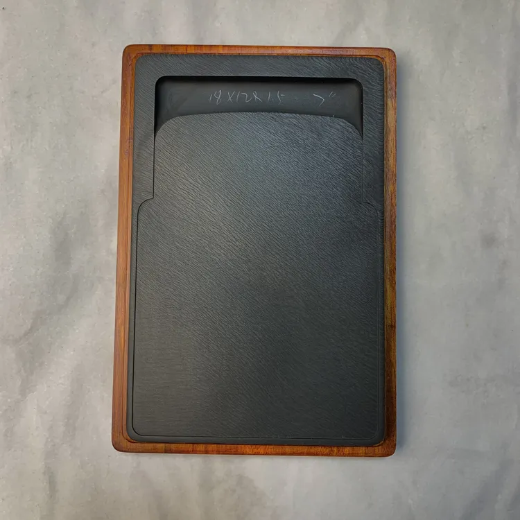 7寸长方门字歙砚老坑水弦坑细水波纹理18/11.8/1.5厘米香樟木合