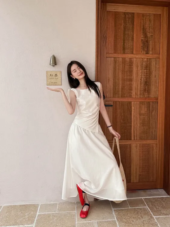 法式富家千金高级感套装无袖吊带背心上衣女夏季裙子半身裙两件套