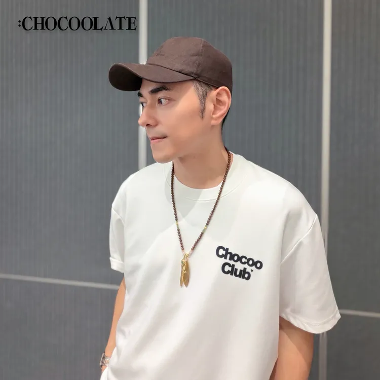 【李晨nic专属】it：CHOCOOLATE立体撞色字母烫画圆领短袖T恤1220325