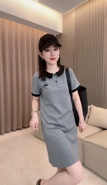 2025年夏季新款时尚刺绣女高级感气质名媛小香风短袖上衣连衣裙潮