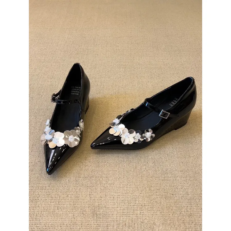 nnmiss/5.5cm法式尖头立体花朵玛丽珍鞋坡跟一字带浅口气质单鞋