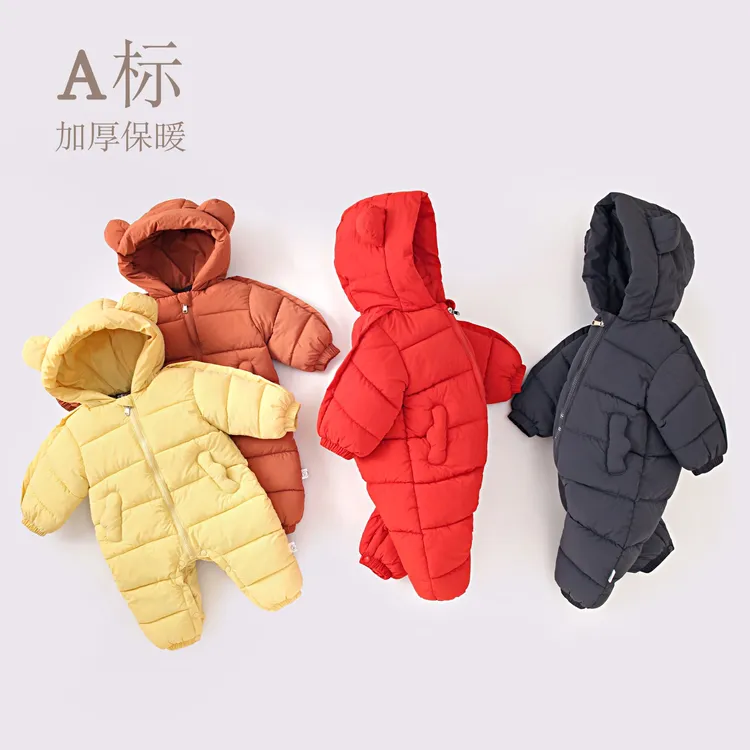 婴儿连体衣冬季加厚宽松爬爬服男女宝宝可爱棉服外出纯色连帽哈衣