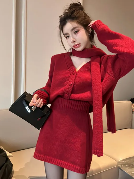 红色系超火秋季穿搭毛衣一整套秋季女独特半身裙围巾三件套装清货