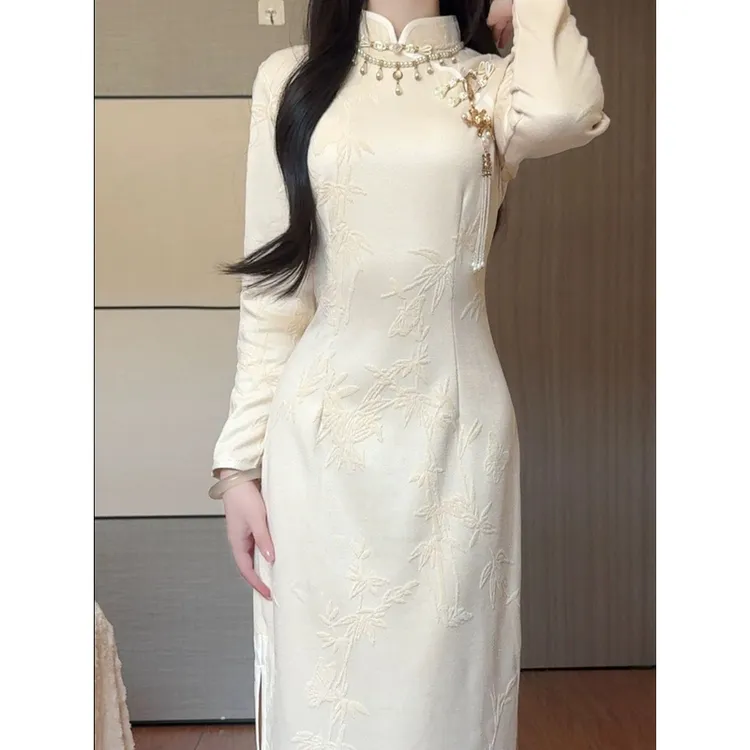 米白色旗袍秋冬季长袖长款素雅高腰修身收腰中国风高端绣花连衣裙