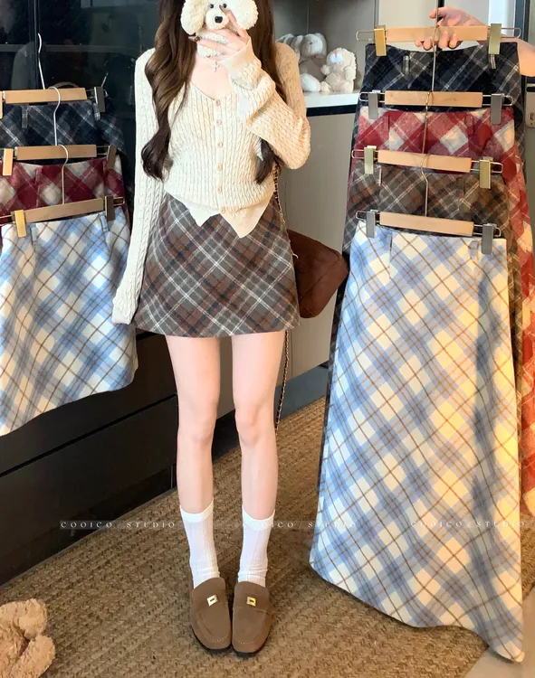 大码胖mm女装毛呢半身裙女2025秋秋包臀格纹中长款a字裙