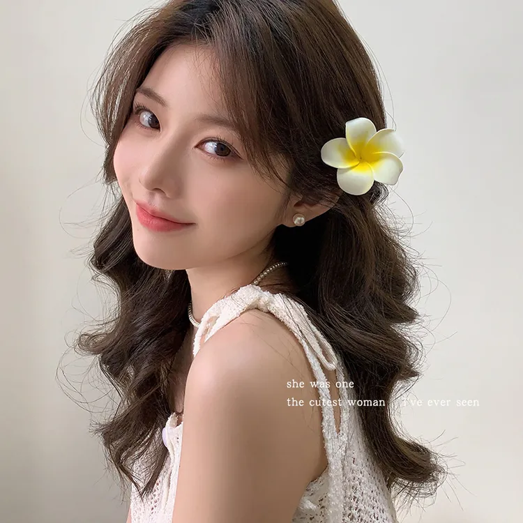 海边度假风鸡蛋花发夹森系甜美仿真花朵侧边夹可爱氛围感拍照发饰