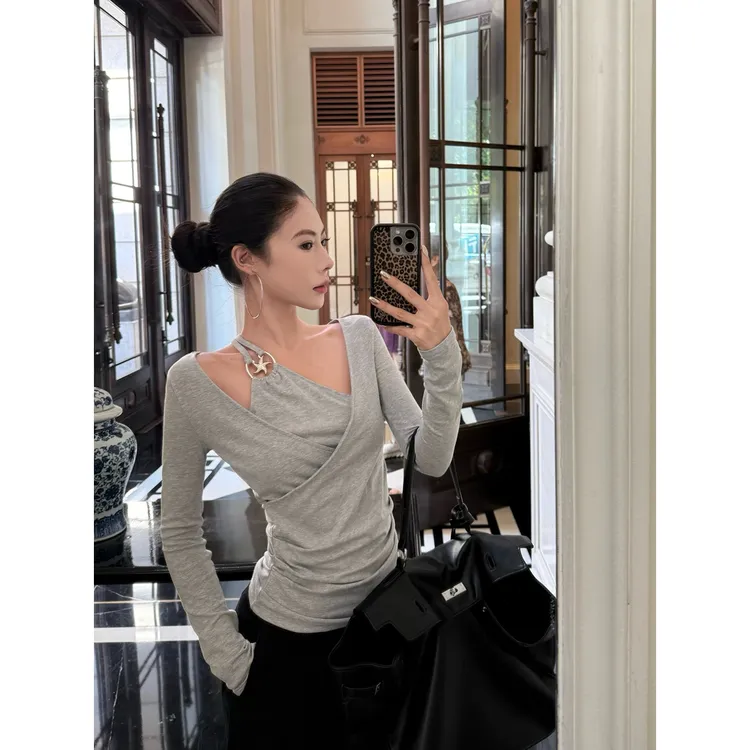 御姐纯欲辣妹风镂空金属扣长袖T恤女秋季小众修身显瘦打底衫上衣