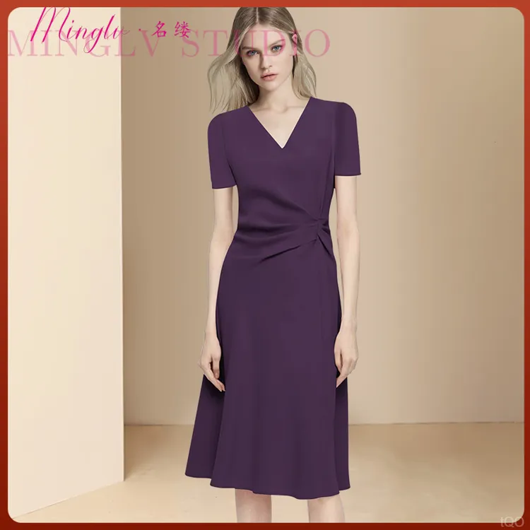 独特掐腰名缕名媛漂亮修身2025新款V领气质显瘦连衣裙夏季裙子女