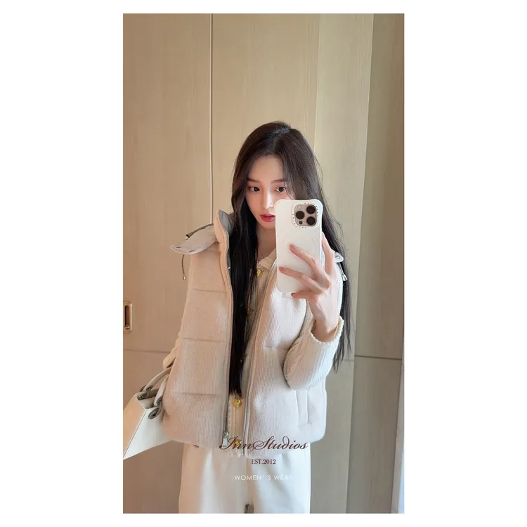 Innstudios「高端系列」浅燕麦色连帽羊毛羊绒白鹅绒老钱风马夹