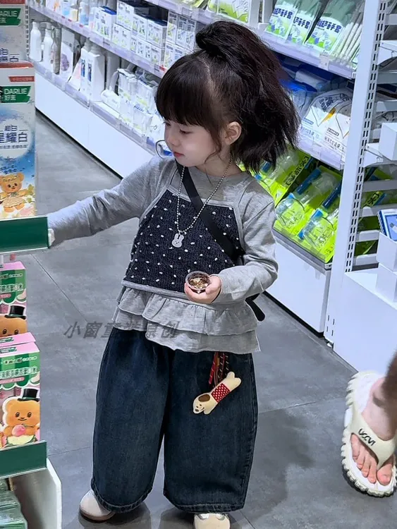 女宝秋季超好看套装2025新款儿童洋气波点吊带上衣时髦女孩阔腿裤