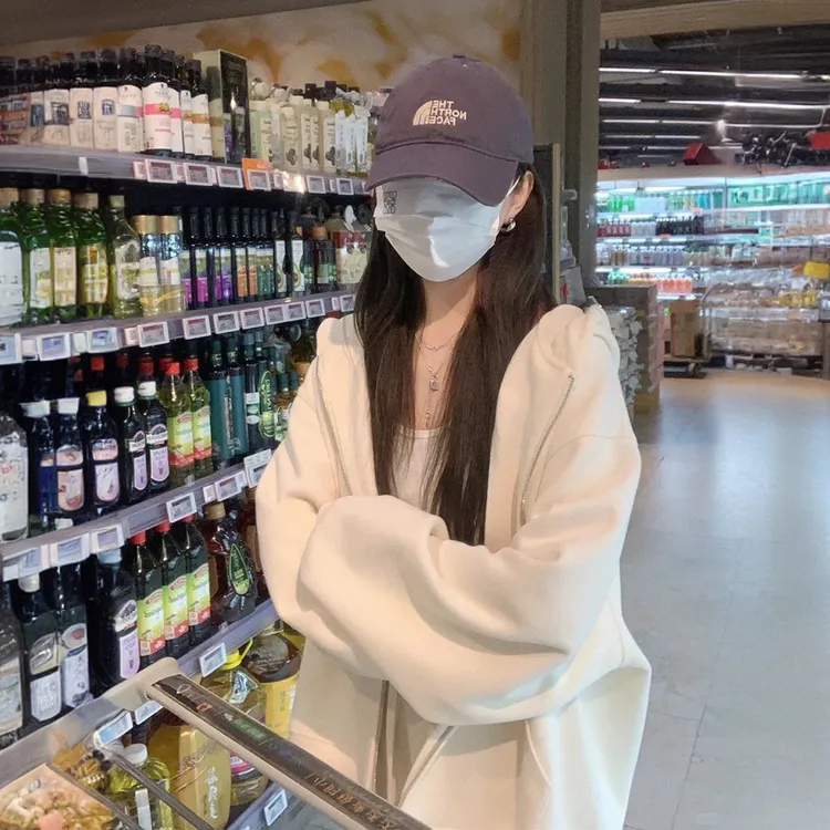 白色宽松连帽卫衣外套女秋冬爆款2025新款拉链高级感上衣山东即墨