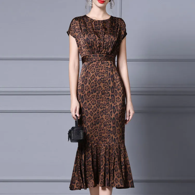 宴会连衣裙2025新款今年流行爆款气质飒御姐长款修身鱼尾裙礼服裙