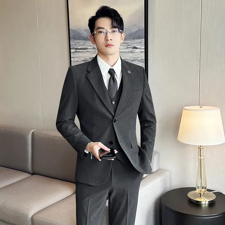 秋冬季新款西服男士英伦修身商务休闲西装套装三件套新郎结婚礼服