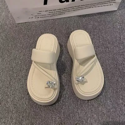 水钻厚底凉拖鞋女2024夏季新款仙女风增高一字拖女松糕防滑拖鞋女