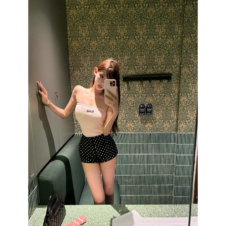 陈允朵一秒幼态纯欲松紧字母织带一片式针织抹胸上衣内搭背心女