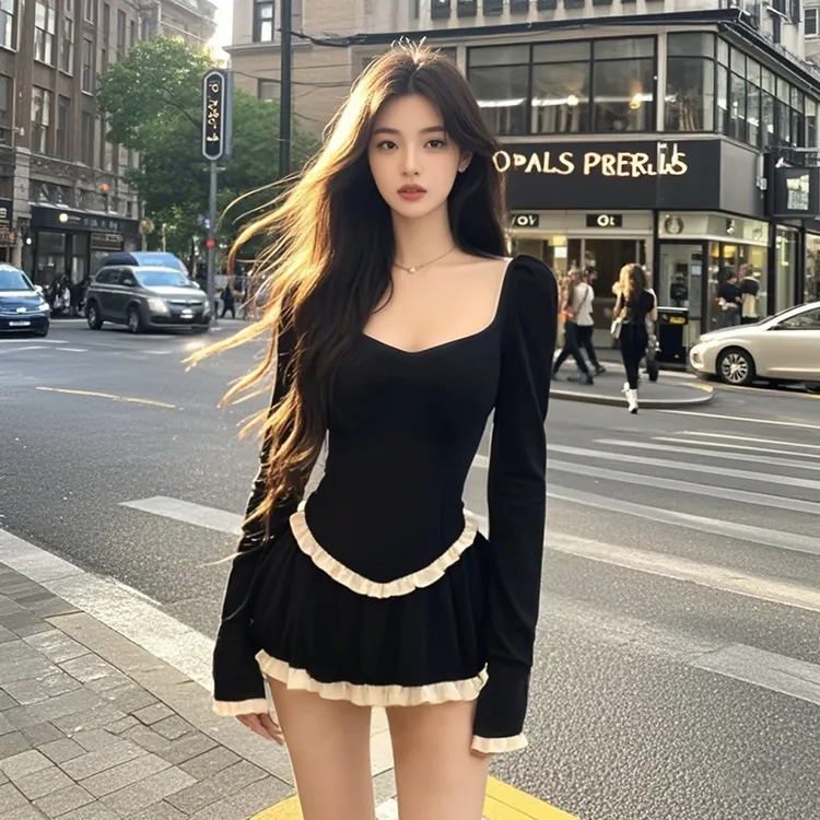 2025秋季新款方领长袖拼接连衣裙纯欲风辣妹约会穿搭撞色小黑裙女