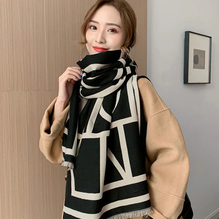 新OM字母秋冬季围巾女ins网红款双面加厚保暖仿羊绒空调披肩围脖