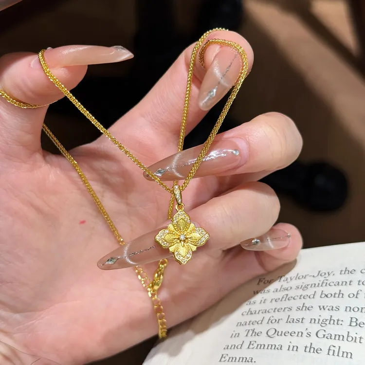柯柒 钛钢项链 金色四叶草项链女轻奢气质小众高级设计感锁骨链
