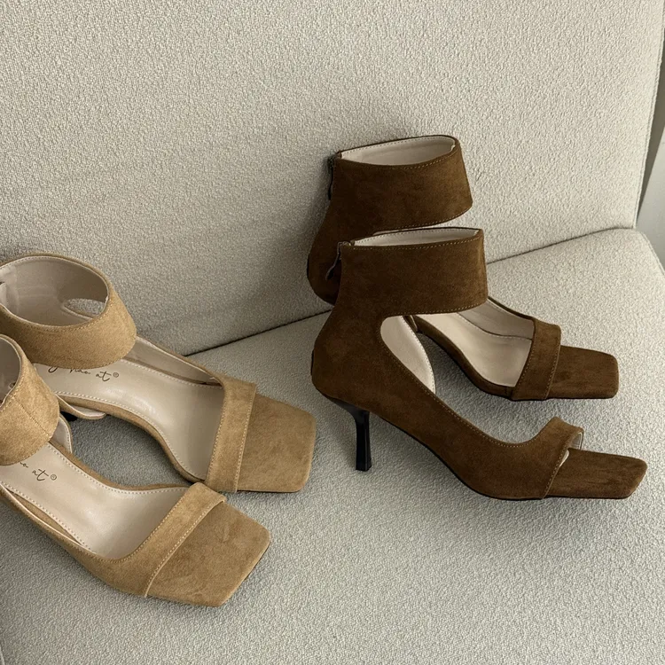 法式复古绒面一字带露趾包跟凉靴女夏季2025新款细跟高跟罗马凉鞋