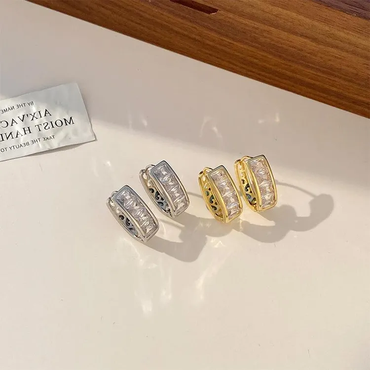 铜合金锆石耳饰 新款时尚耳环高级感锆石耳扣重工气质小众个性金