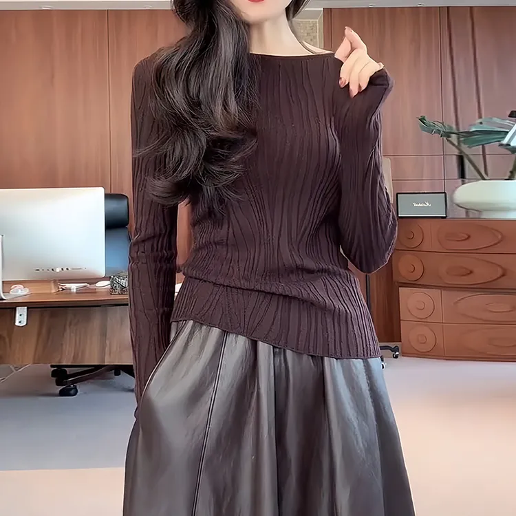 复古咖色肌理设计感圆领长袖上衣女御姐气质早秋可内搭显瘦针织衫