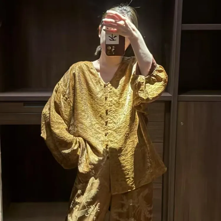 焦糖卡美罗！双面穿人丝提花偏光新中式上衣！GZ6464